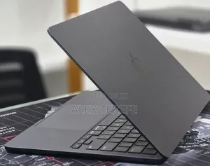 New Laptop Apple MacBook Air 2022 M2 8GB Apple M2 SSD 256GB