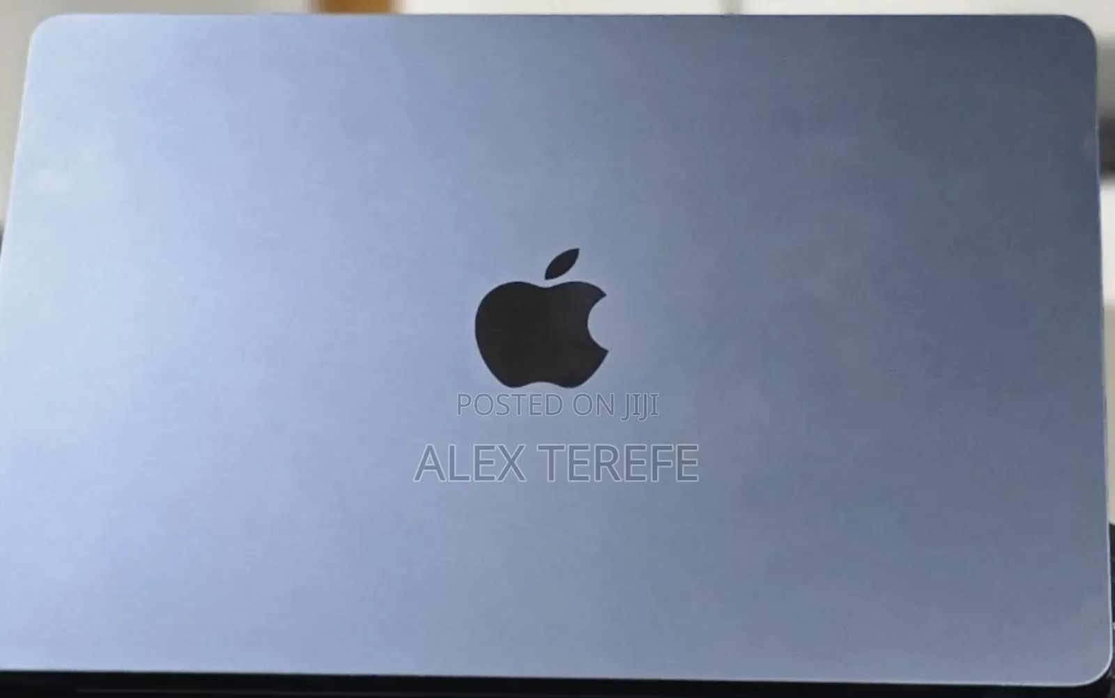 New Laptop Apple MacBook Air 2022 M2 8GB Apple M2 SSD 256GB
