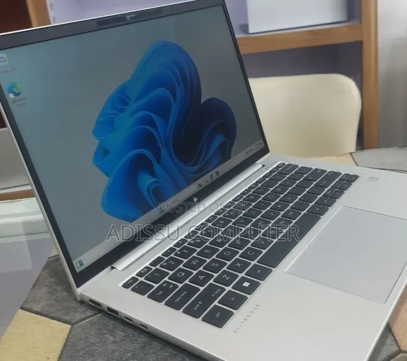 New Laptop HP EliteBook 840 G9 16GB Intel Core i7 SSD 512GB