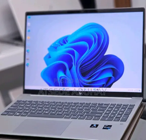 New Laptop HP Pavilion 15 16GB Intel Core i7 SSD 1T