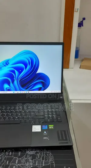 New Laptop HP 16GB Intel Core i7 SSD 512GB