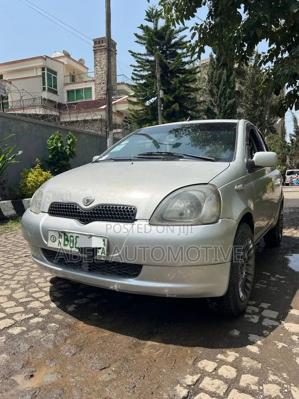 Toyota Vitz 2001 Silver