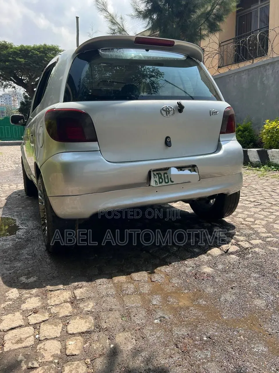 Toyota Vitz 2001 Silver