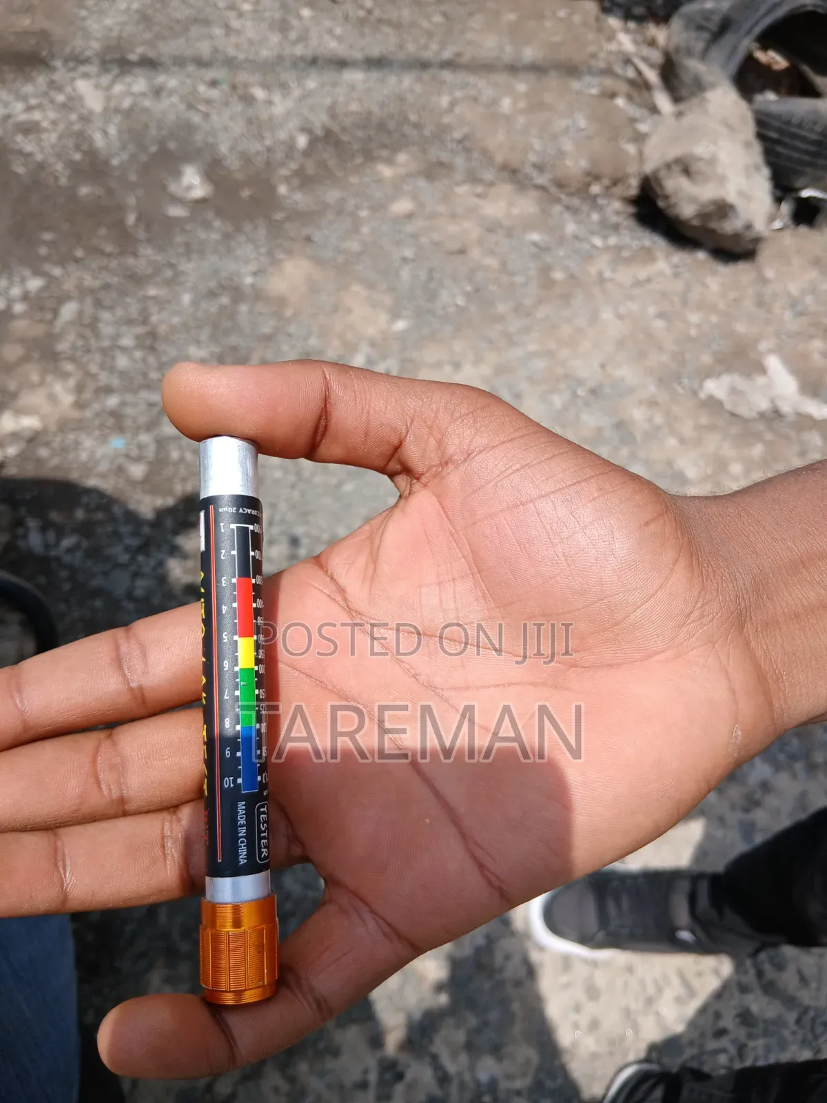 ,ተንቀሳቃሽ የመኪና ቀለም ውፍረት መለኪያ (Car Paint Thickness Gauge)