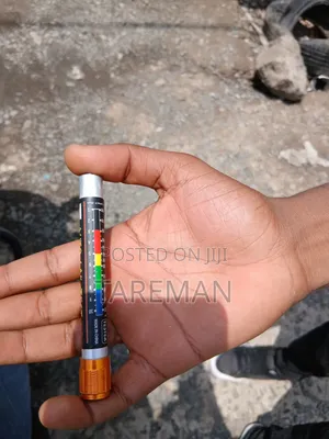 ,ተንቀሳቃሽ የመኪና ቀለም ውፍረት መለኪያ (Car Paint Thickness Gauge)