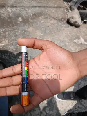 ,ተንቀሳቃሽ የመኪና ቀለም ውፍረት መለኪያ (Car Paint Thickness Gauge)