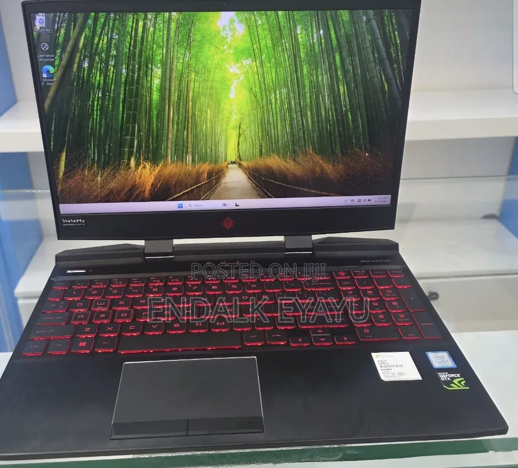 New Laptop HP Omen X 8GB Intel Core i5 SSD 256GB