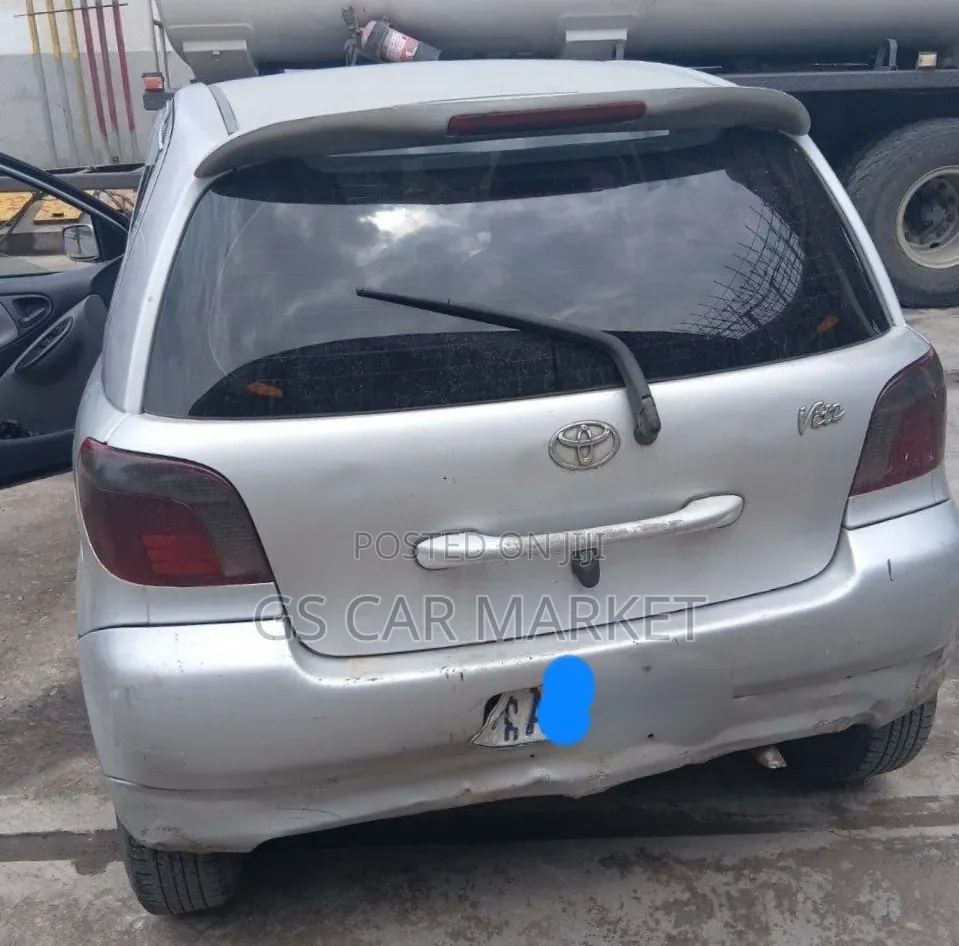 Toyota Vitz 2001 Teal