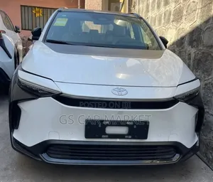 New Toyota bZ4X 2024 White