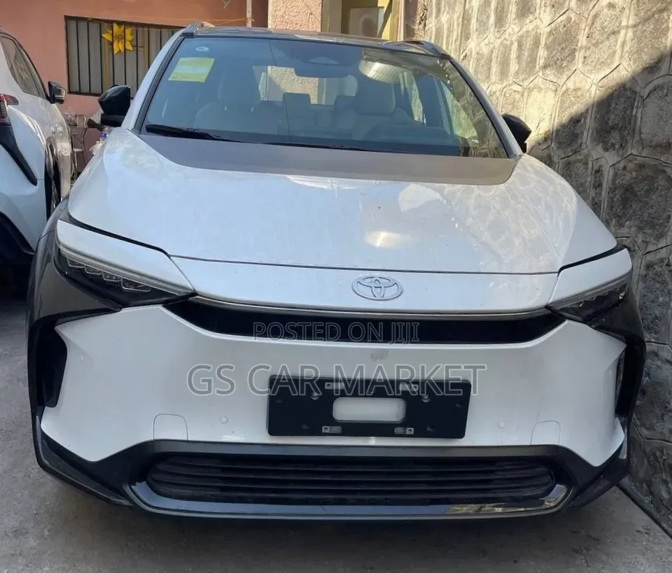 New Toyota bZ4X 2024 White