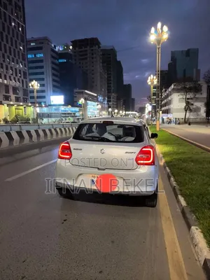 Suzuki Swift 2021 Silver