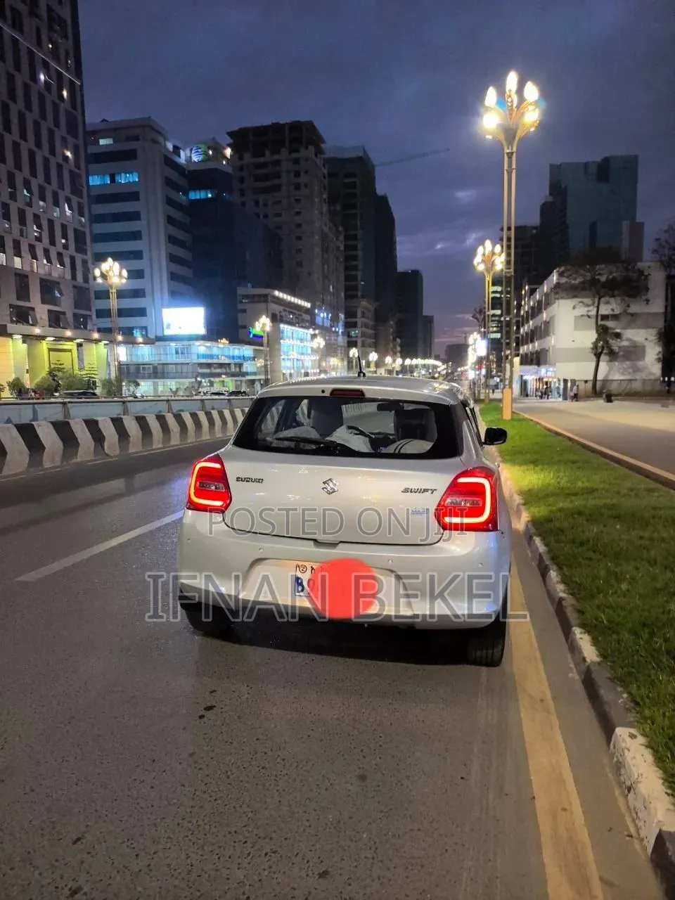 Suzuki Swift 2021 Silver
