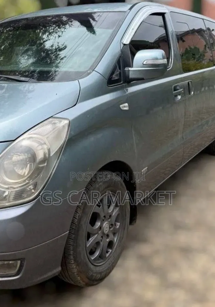 Hyundai Starex 2013 Silver