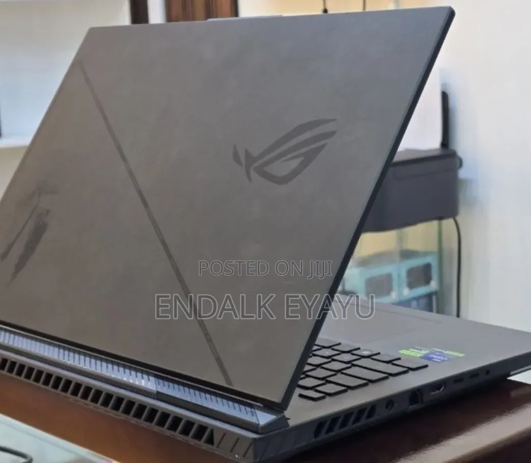 New Laptop Asus ROG Strix G18 40GB Intel Core i9 SSD 1T