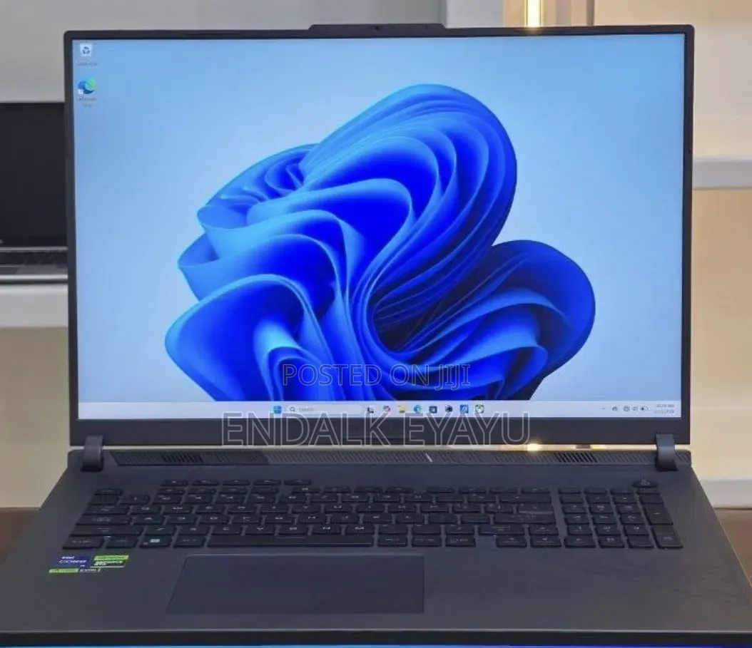 New Laptop Asus ROG Strix G18 40GB Intel Core i9 SSD 1T