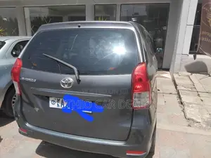 Toyota Avanza 2013 Black