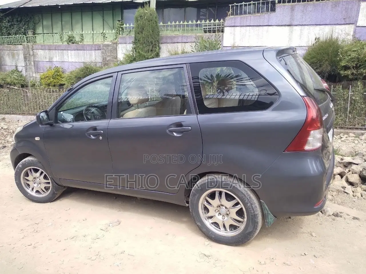 Toyota Avanza 2013 Black