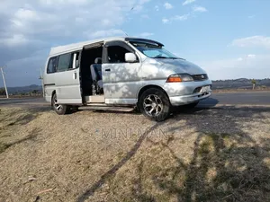 Toyota HiAce 2004 Silver