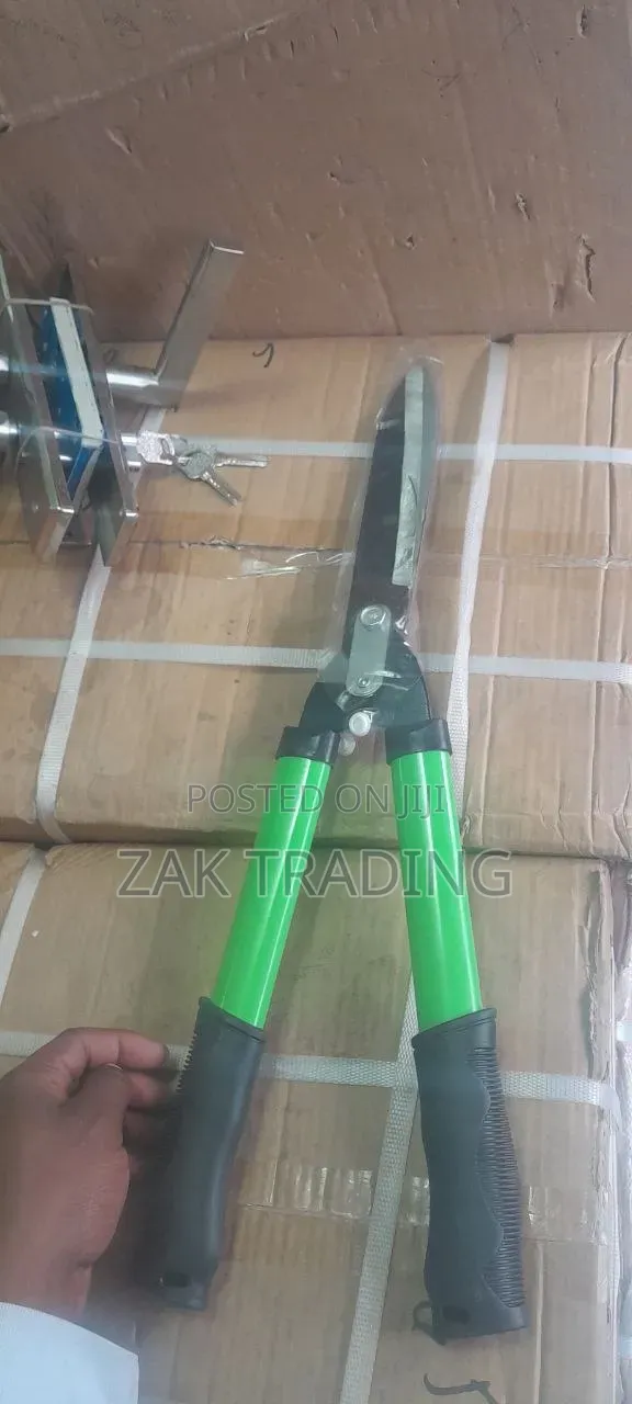 Garden Shears የአትክልት መቀስ
