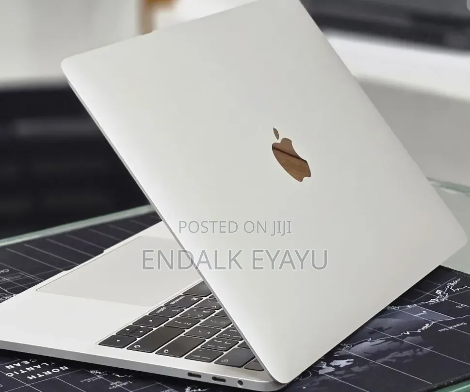 New Laptop Apple MacBook Pro 2019 16GB Intel Core i7 SSD 512GB