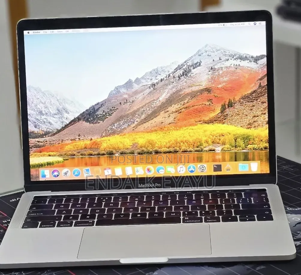 New Laptop Apple MacBook Pro 2019 16GB Intel Core i7 SSD 512GB
