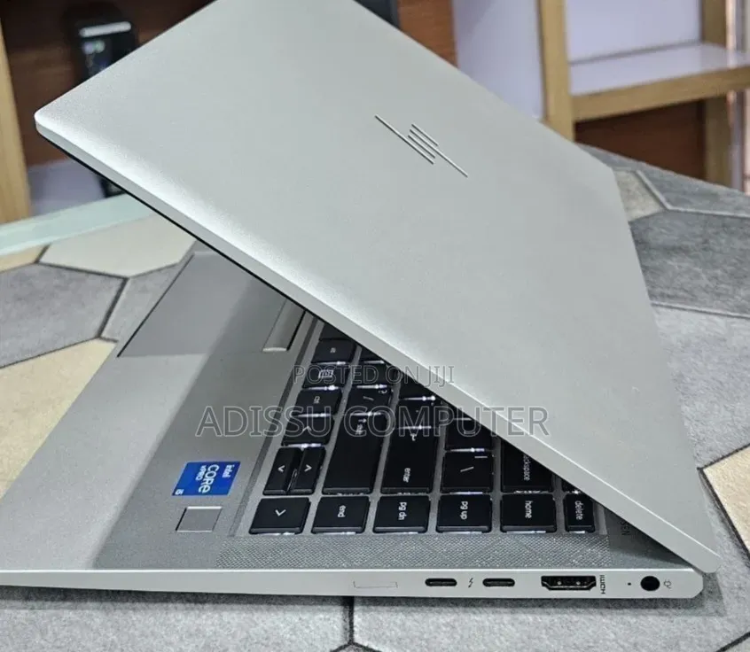 New Laptop HP EliteBook 840 G8 16GB Intel Core i5 SSD 512GB