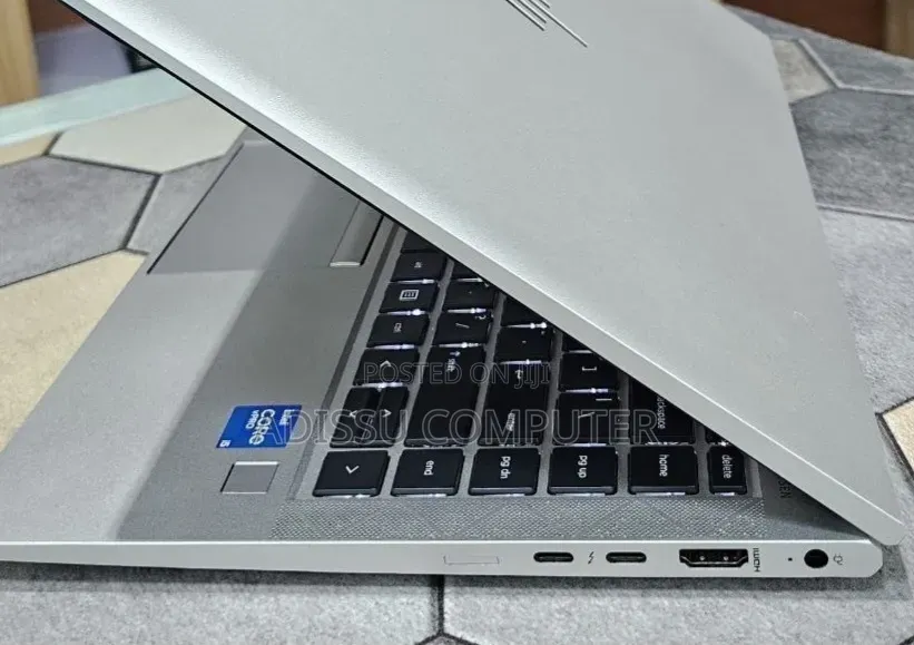 New Laptop HP EliteBook 840 G8 16GB Intel Core i5 SSD 512GB