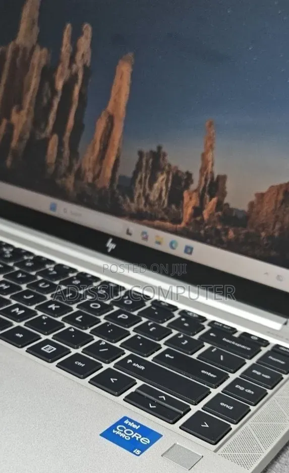 New Laptop HP EliteBook 840 G8 16GB Intel Core i5 SSD 512GB