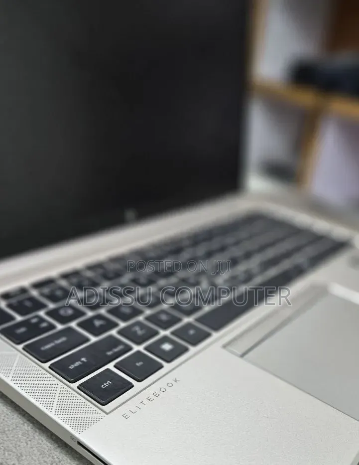 New Laptop HP EliteBook 840 G8 16GB Intel Core i7 SSD 512GB
