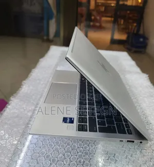 New Laptop HP EliteBook 830 G9 16GB Intel Core i5 SSD 512GB