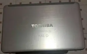 Laptop Toshiba Satellite C855 4GB Intel Core 5 HDD+SSD 500GB