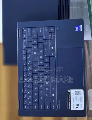 New Laptop HP OmniBook X Flip 14" 16GB Intel Core Ultra 7 SSD 1T