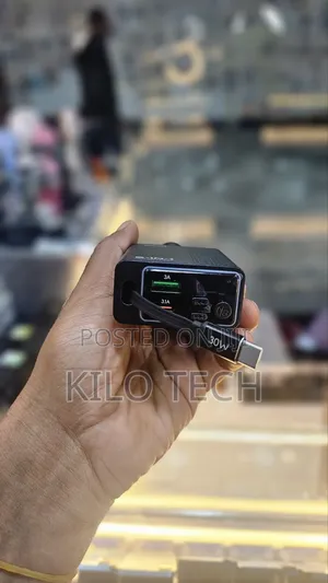 Rugga's 5-in-1 Gloss Car Charger – 30W Fast Charging FM Modulator