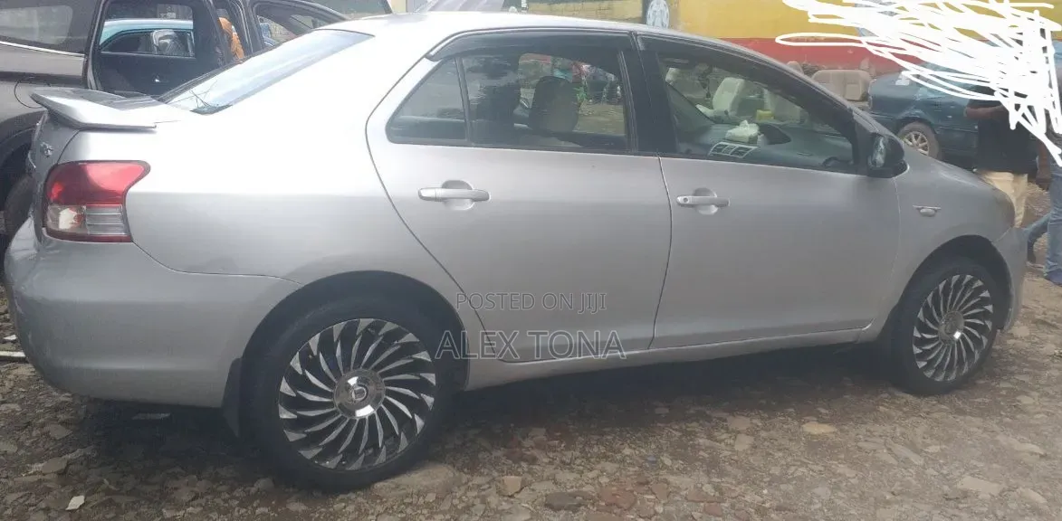 Toyota Yaris 2008 Silver