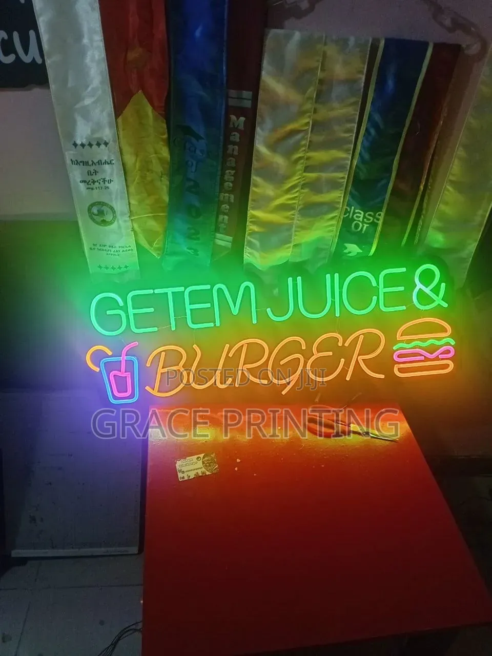 Neon Ligh ማስታወቂያ በ1 ቀን