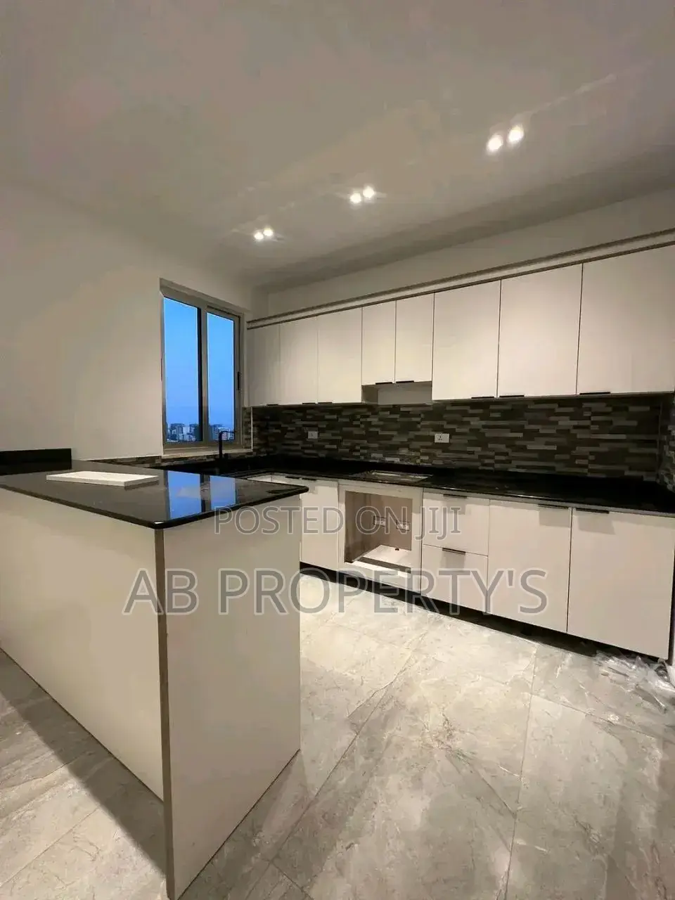 Furnished 2bdrm Apartment in ሲግናል, Yeka for sale