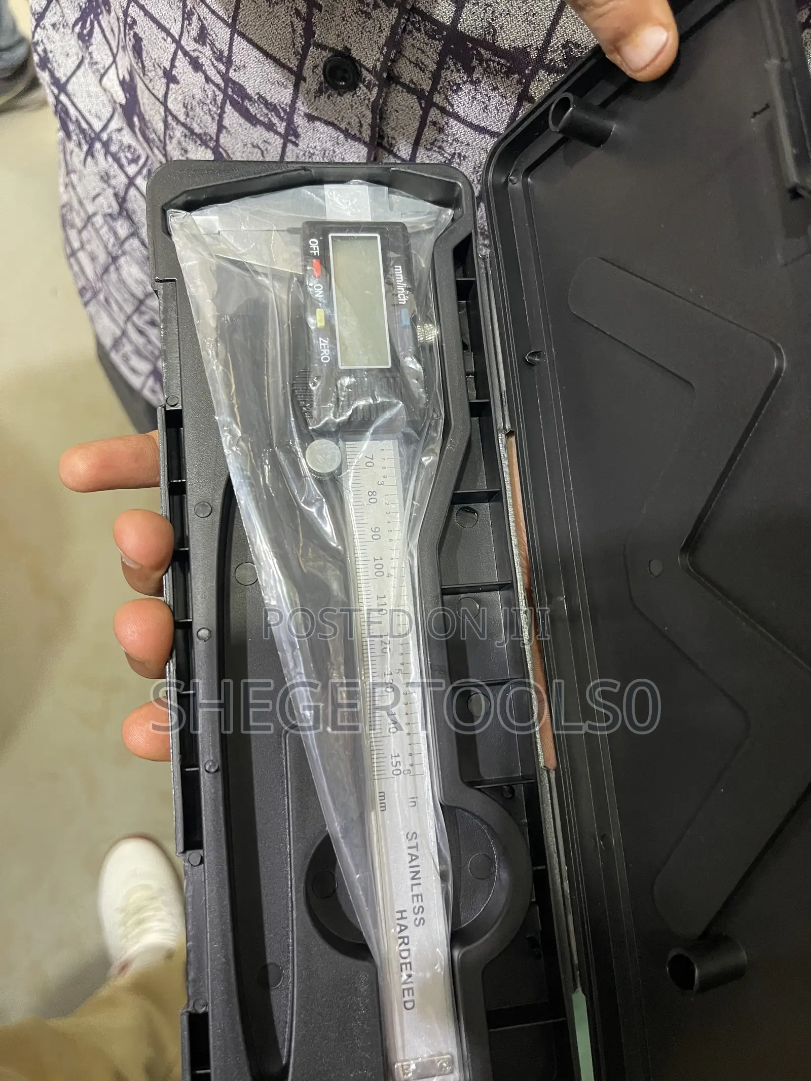 Digital Caliper Meter