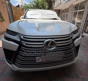 Lexus LX 2023 White