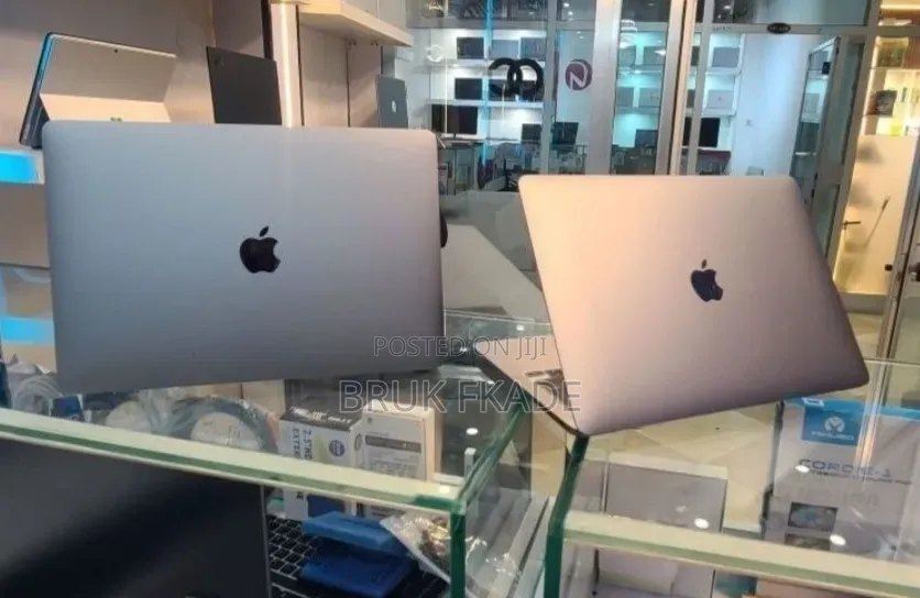 New Laptop Apple MacBook Air 2020 M1 8GB Apple M1 SSD 256GB