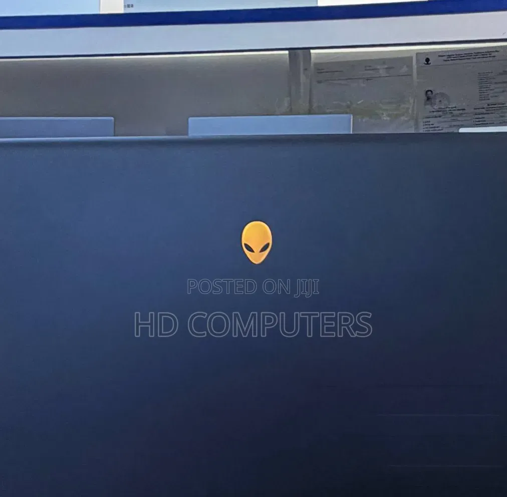 New Laptop Alienware M15 r3 16GB Intel Core Ultra 7 SSD 1T