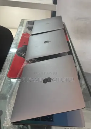 New Laptop Apple MacBook Air 2020 M1 8GB Apple M1 SSD 256GB