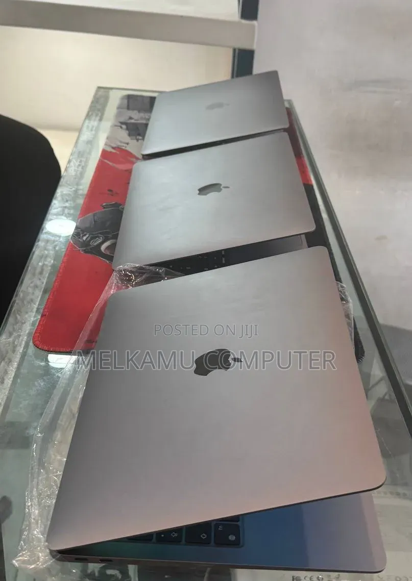 New Laptop Apple MacBook Air 2020 M1 8GB Apple M1 SSD 256GB