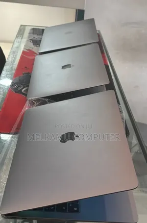 New Laptop Apple MacBook Air 2020 M1 8GB Apple M1 SSD 256GB