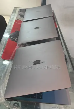 New Laptop Apple MacBook Air 2020 M1 8GB Apple M1 SSD 256GB