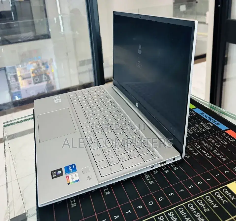 New Laptop HP Stream Notebook 16GB Intel Core i5 SSD 1T