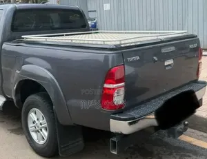 Toyota Hilux 2012 Blue