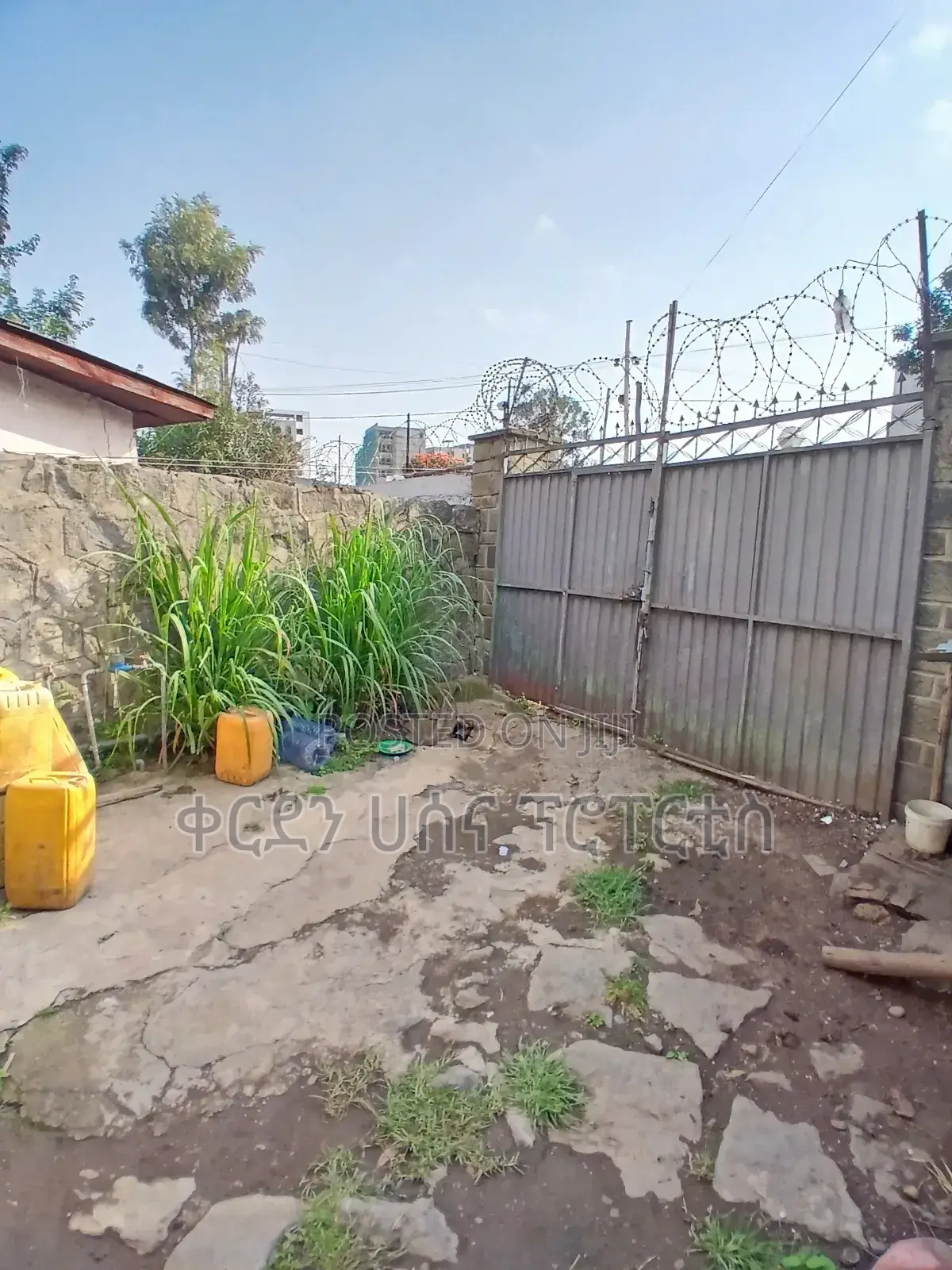 3bdrm House in ቀርደን ሀሰና ፕሮፐርቲስ, Lideta for sale