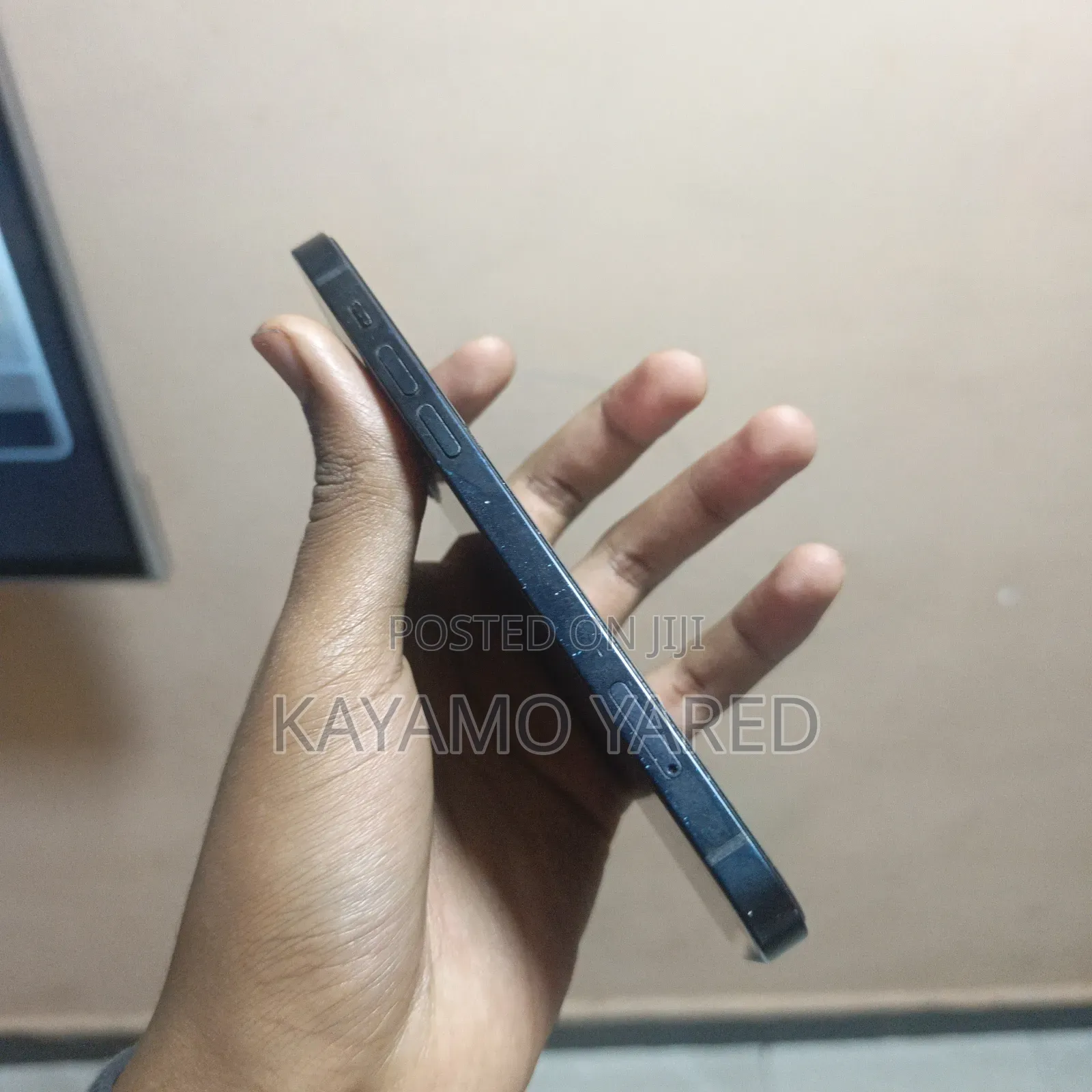 New Apple iPhone 12 64 GB Blue