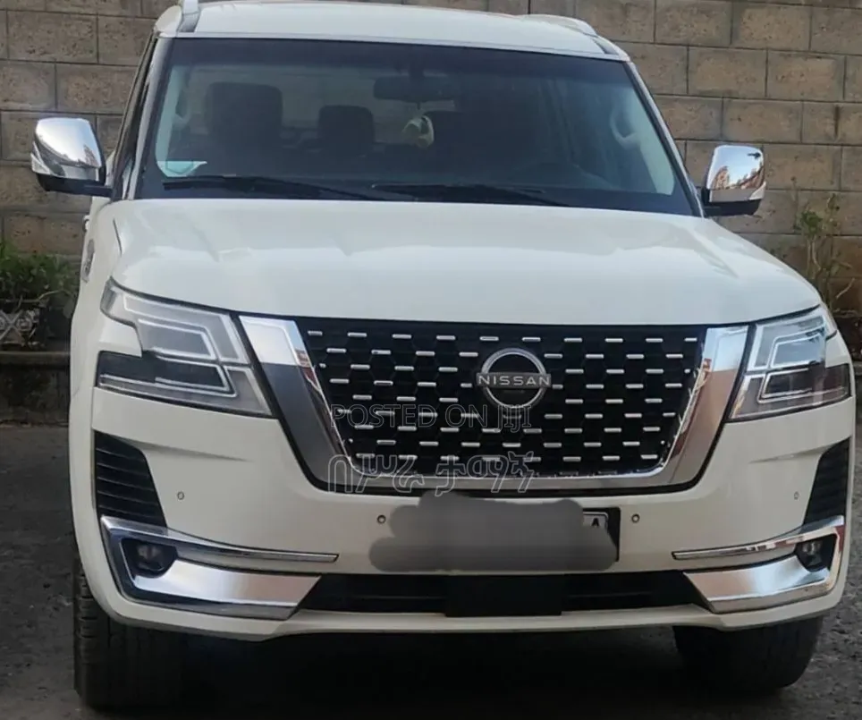 Nissan Patrol 2017 White