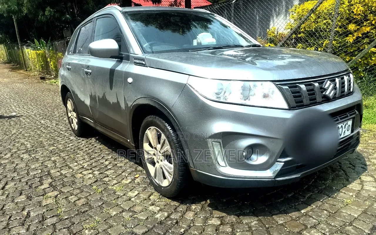 Suzuki Grand Vitara 2021 Gray
